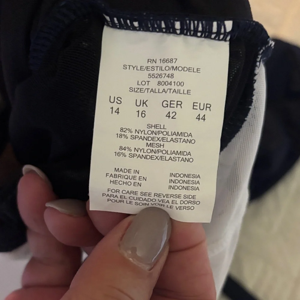 Swimwear with Paisley Design - Picture 3 of 3